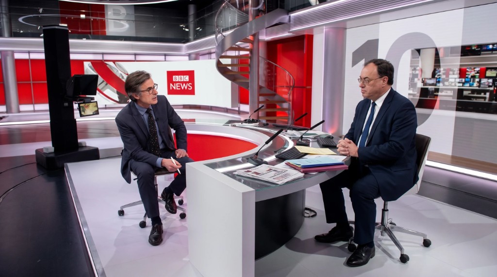 Robert Peston and Andrew Bailey on the News at Ten set
